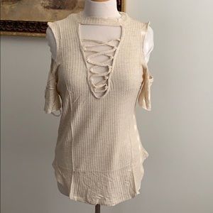 NWT love J cold shoulder top